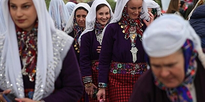 Batı Trakya'da Türk kadınları, Osmanlı döneminden kalma kıyafetleri yaşatmaya çalışıyor